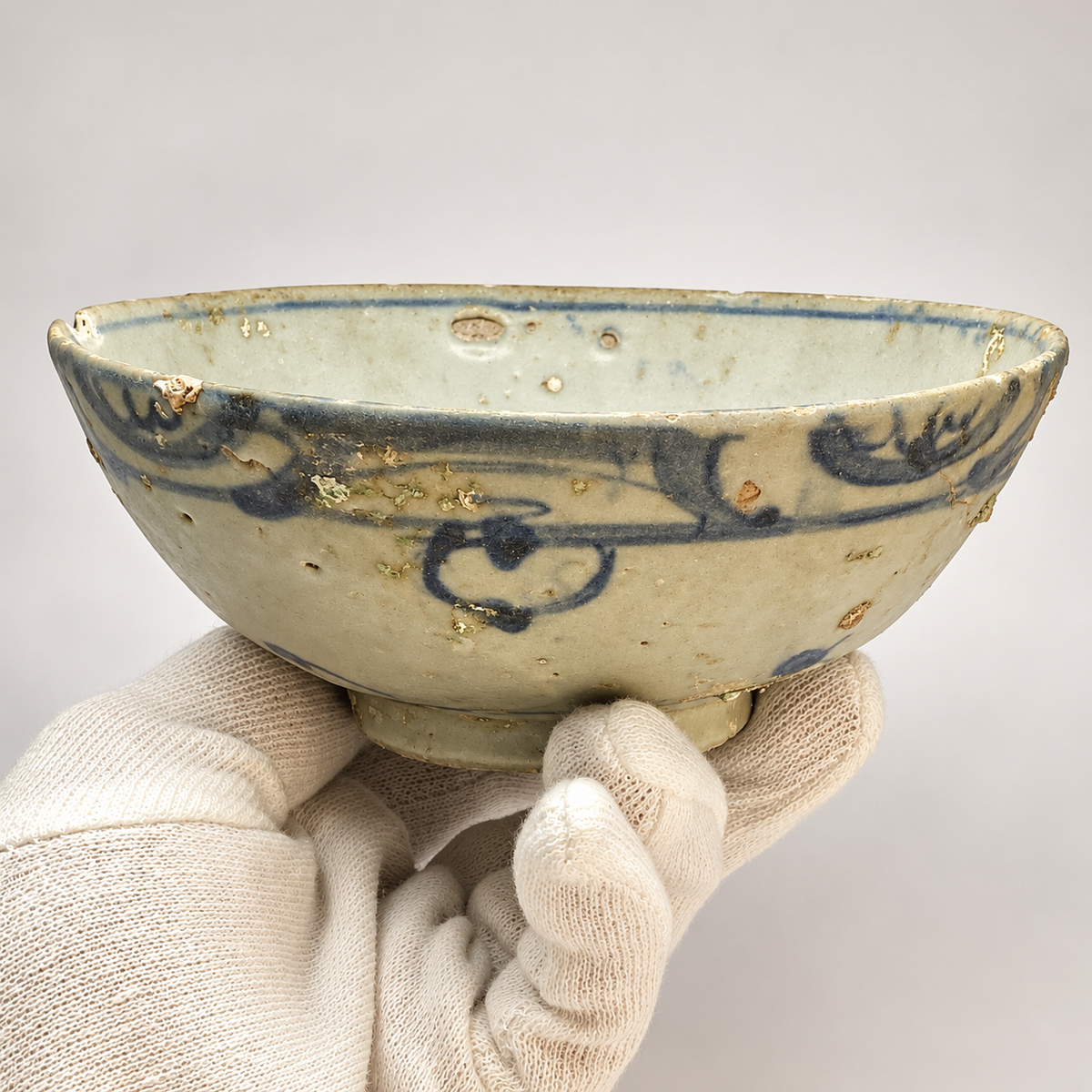 Shipwreck Nguyễn Dynasty Blue-and-White Porcelain Bowl with Floral Motif — ca. Early 19th Century