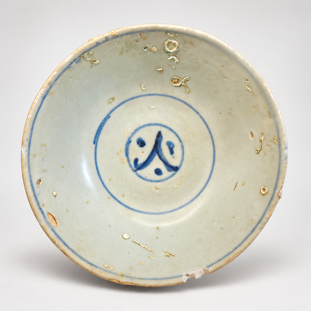 Shipwreck Nguyễn Dynasty Blue-and-White Porcelain Bowl with Floral Motif — ca. Early 19th Century