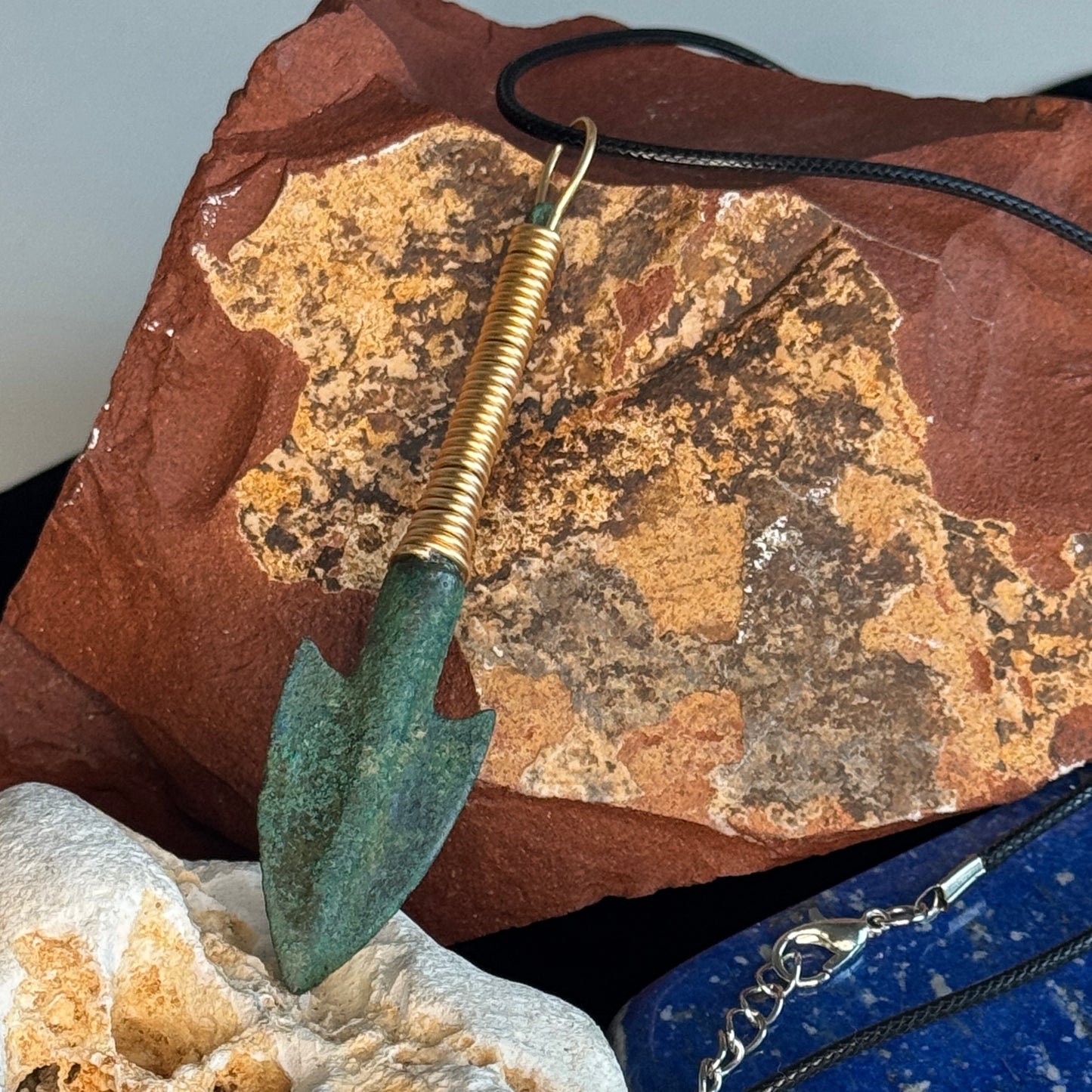 Ancient Bronze Arrowhead Pendant – Near Eastern (Assyrian / Phoenician), ca. 1000–600 BC