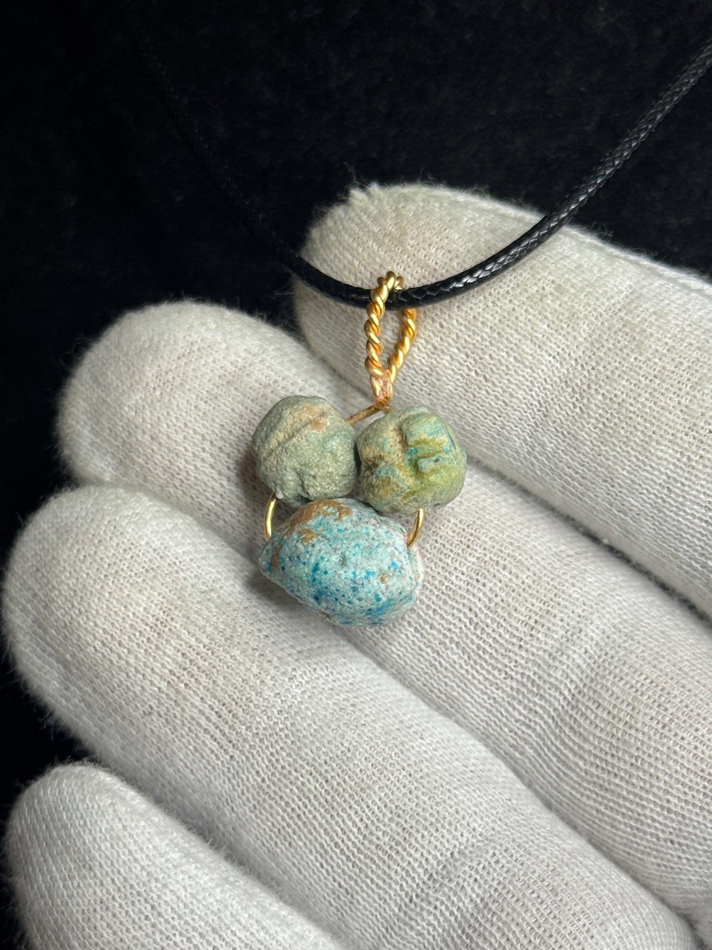 Faience Ancient Egyptian Turquoise Amulet – Mounted as a Modern Necklace – ca. 1st Millennium BC (No reserve price)