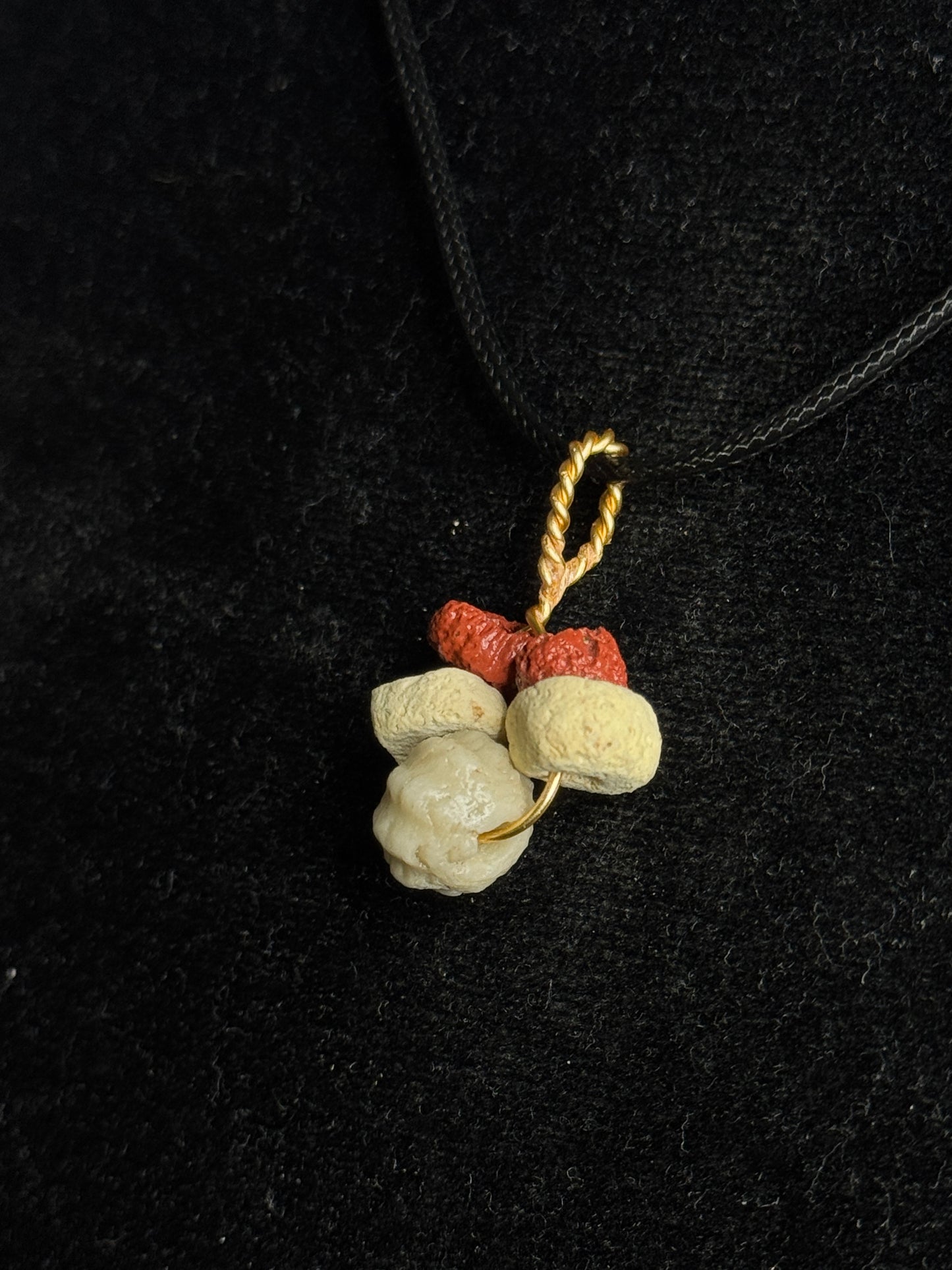 Ancient Egyptian Fainece and Stone Bead Necklace : (Roman Period, 1550 B.C.-332A.D.)